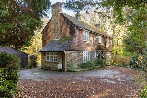 Green Lane, Crawley RH10