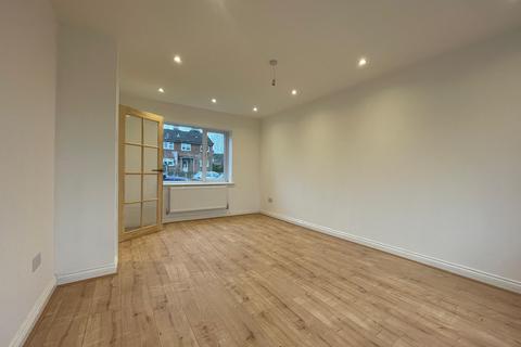 3 bedroom semi-detached house to rent, Hollywood, Birmingham B47