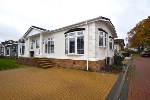 undefined, Kingsmans Farm Road, Hullbridge