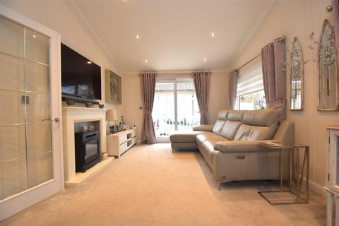 undefined, Kingsmans Farm Road, Hullbridge
