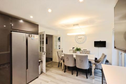 4 bedroom semi-detached house for sale, Mendip Way, Stevenage