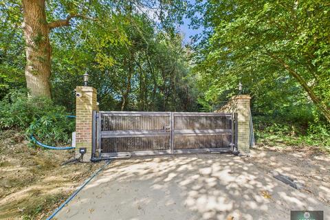undefined, Old Hollow, Crawley RH10