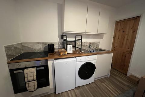 1 bedroom ground floor maisonette to rent, Sprowston Road, Norwich NR3