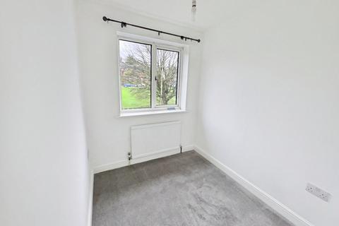 3 bedroom semi-detached house to rent, Skelwith Close, Derbyshire S41