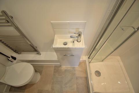 1 bedroom in a house share to rent, Connaught Road, Reading