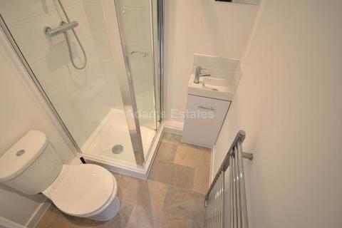 1 bedroom in a house share to rent, Connaught Road, Reading