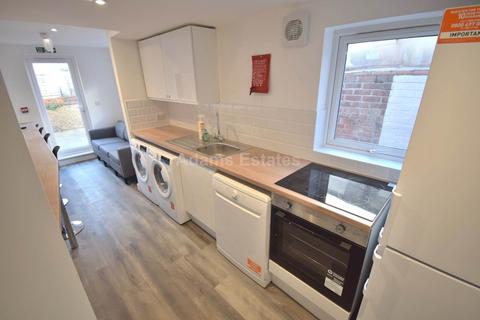 1 bedroom in a house share to rent, Connaught Road, Reading