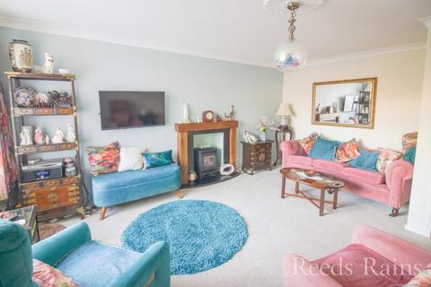 2 bedroom bungalow for sale, Pinedale Close, Ellesmere Port CH66