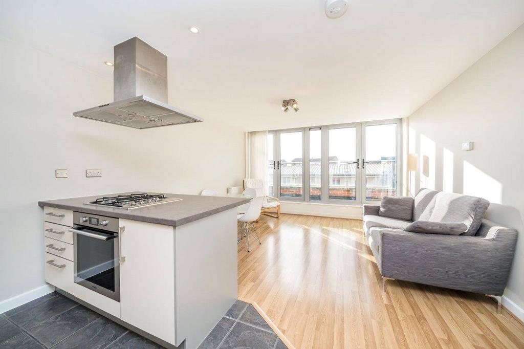Kitchen/Living Area