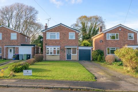 3 bedroom detached house for sale, Manor Road, Grantham NG32