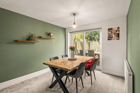 3 bedroom detached house for sale, Manor Road, Grantham NG32