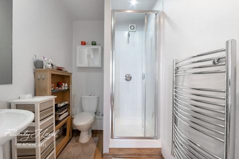 2 bedroom apartment for sale, Calderwood Street, Woolwich