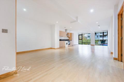 undefined, Roach Road, London, E3