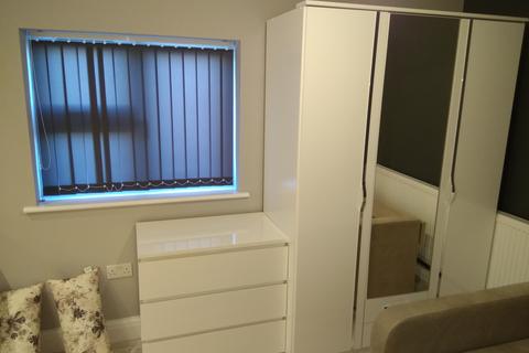undefined, Richmond Hill, Room 2, Luton, Bedfordshire
