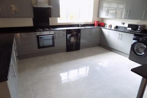 undefined, Richmond Hill, Room 2, Luton, Bedfordshire