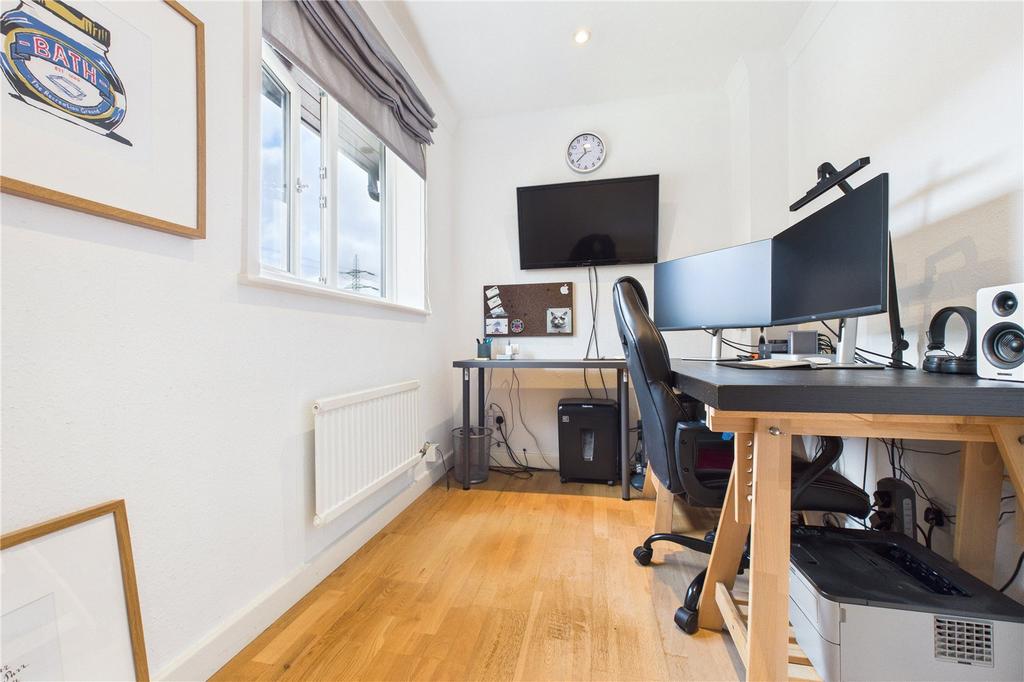 Bedroom/Office