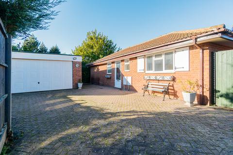 4 bedroom detached bungalow to rent, EXBURY ROAD   BLACKFIELD   UNFURNISHED