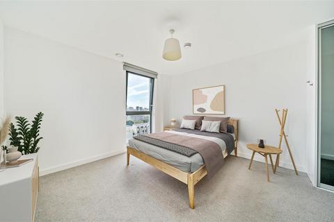 2 bedroom flat to rent, St. Pauls Way, Limehouse, E3
