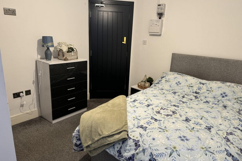 14 bedroom house of multiple occupation to rent, Kings Road, Doncaster DN1