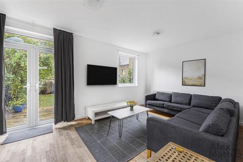 undefined, Milligan Street, Canary Wharf, E14