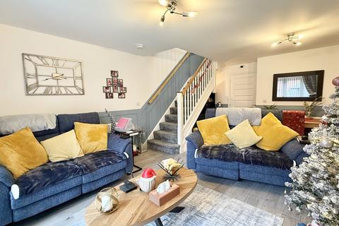 2 bedroom semi-detached house for sale, Uffington Place, Westbury