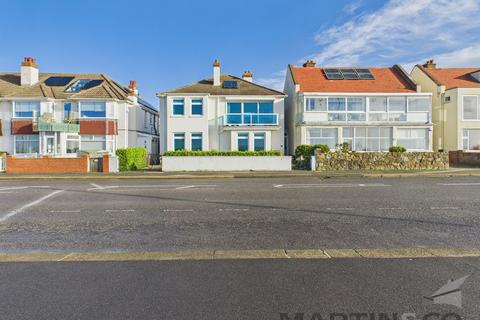 5 bedroom detached house to rent, Marine Parade West, Lee-On-The-Solent