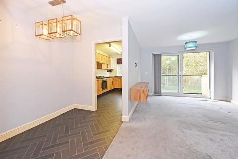 2 bedroom ground floor flat for sale, Tudor Court, Sunny Bank, Middleport