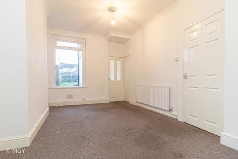 2 bedroom terraced house to rent, Coigne Terrace, Barry CF63