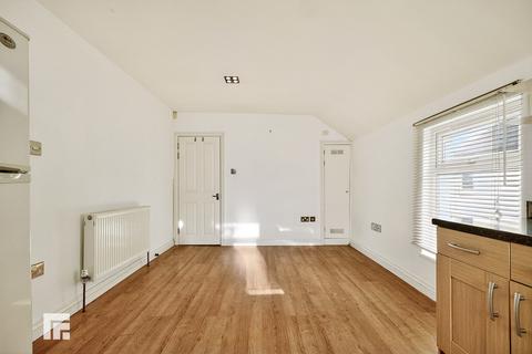 2 bedroom apartment for sale, Corporation Road, Grangetown, Cardiff