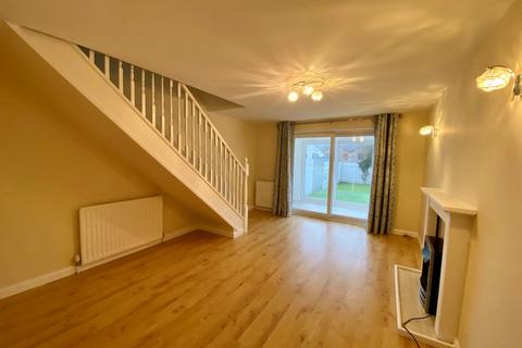 2 bedroom semi-detached house to rent, Wivelden Avenue, Stourport-on-Severn