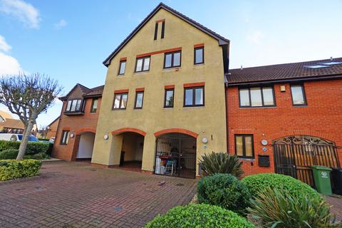 3 bedroom townhouse for sale, Newlyn Way, Portsmouth PO6