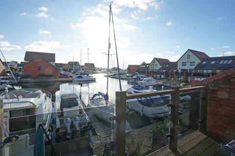 3 bedroom townhouse for sale, Newlyn Way, Portsmouth PO6