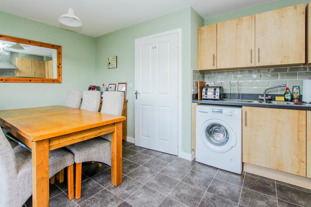 Kitchen/Dining Area