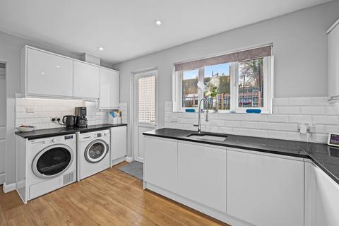 undefined, New Addington, Croydon CR0
