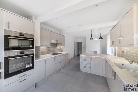 undefined, Goddard Avenue, Old Town, Swindon, SN1