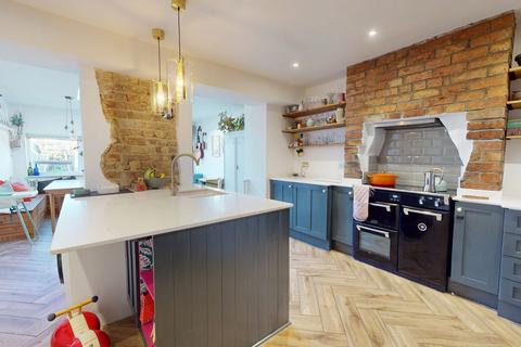 undefined, Moorend Crescent, Leckhampton
