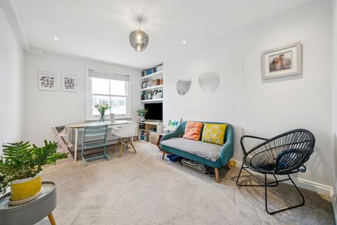 3 bedroom maisonette for sale, Oberstein Road, London SW11