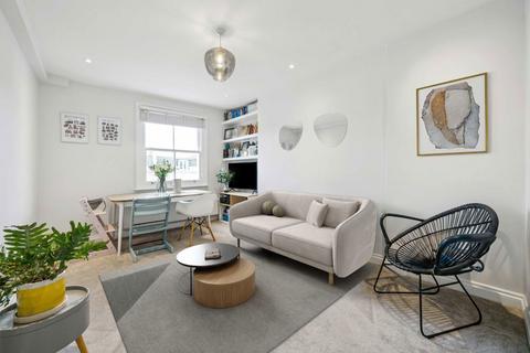 Oberstein Road, London SW11