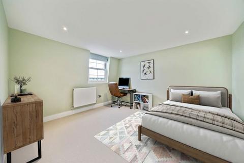 3 bedroom flat for sale, Oberstein Road, London SW11