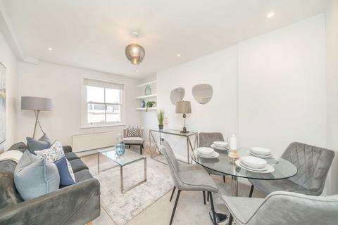 3 bedroom flat for sale, Oberstein Road, London SW11