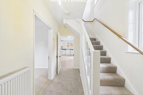 3 bedroom semi-detached house to rent, Wokingham Town Centre