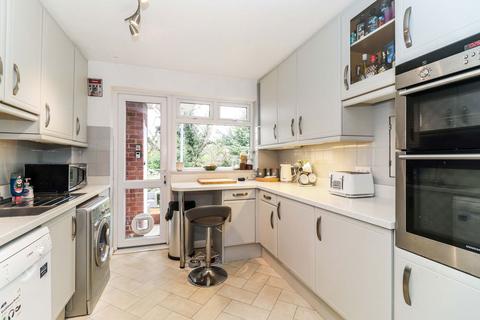 3 bedroom end of terrace house for sale, Fair Leas, Chesham HP5