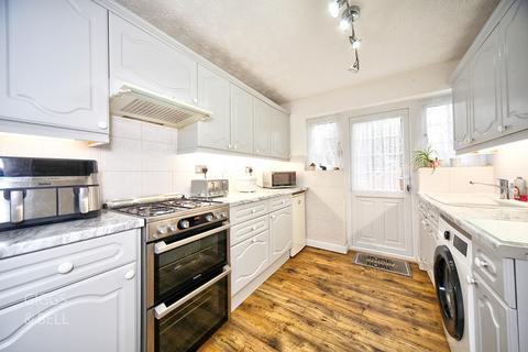 undefined, Redwood Drive, Luton, Bedfordshire, LU3