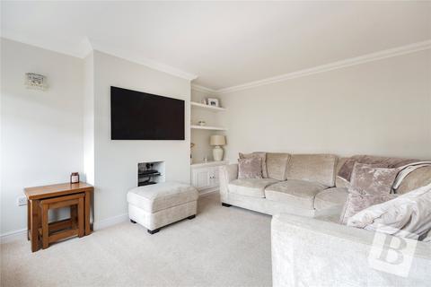 3 bedroom end of terrace house for sale, Hedingham Road, Hornchurch, RM11