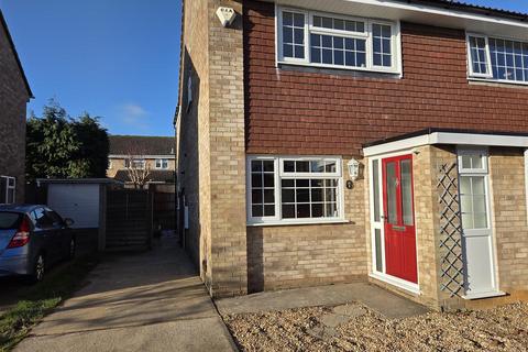 3 bedroom semi-detached house to rent, Cloverdale Drive, Longwell Green, Bristol