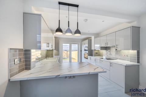 undefined, Goddard Avenue, Swindon, SN1
