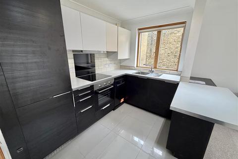 2 bedroom apartment to rent, Williams Grove, London N22