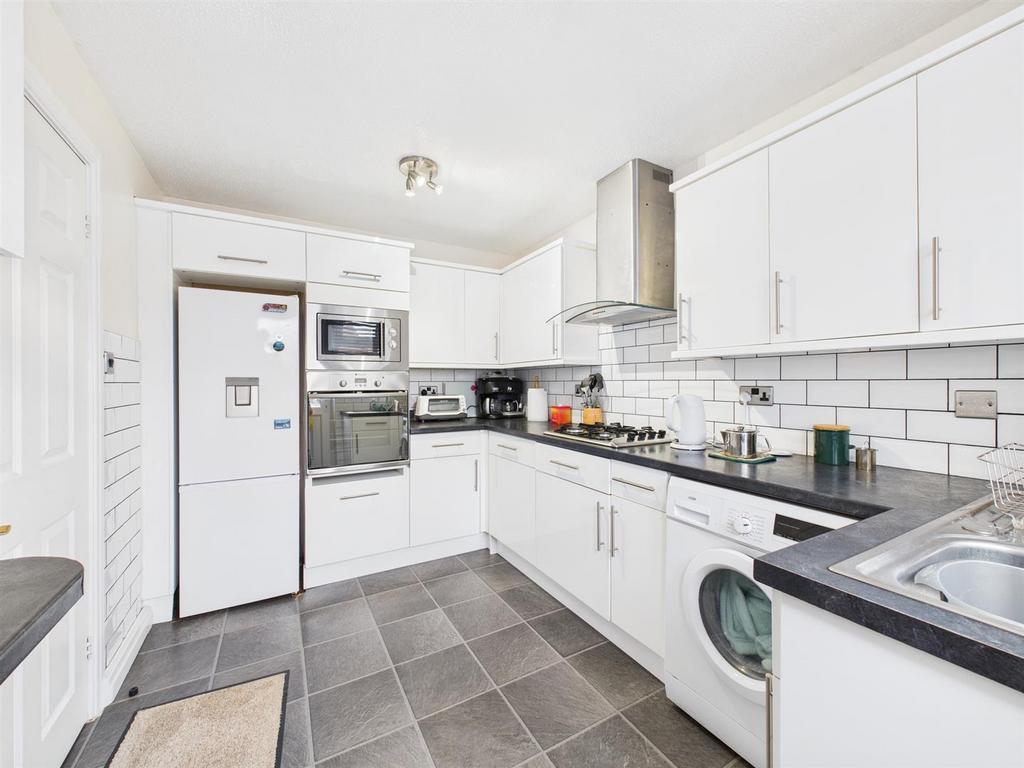 Kitchen:
