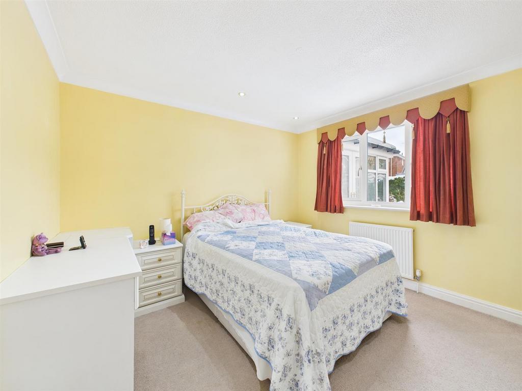 Bedroom: