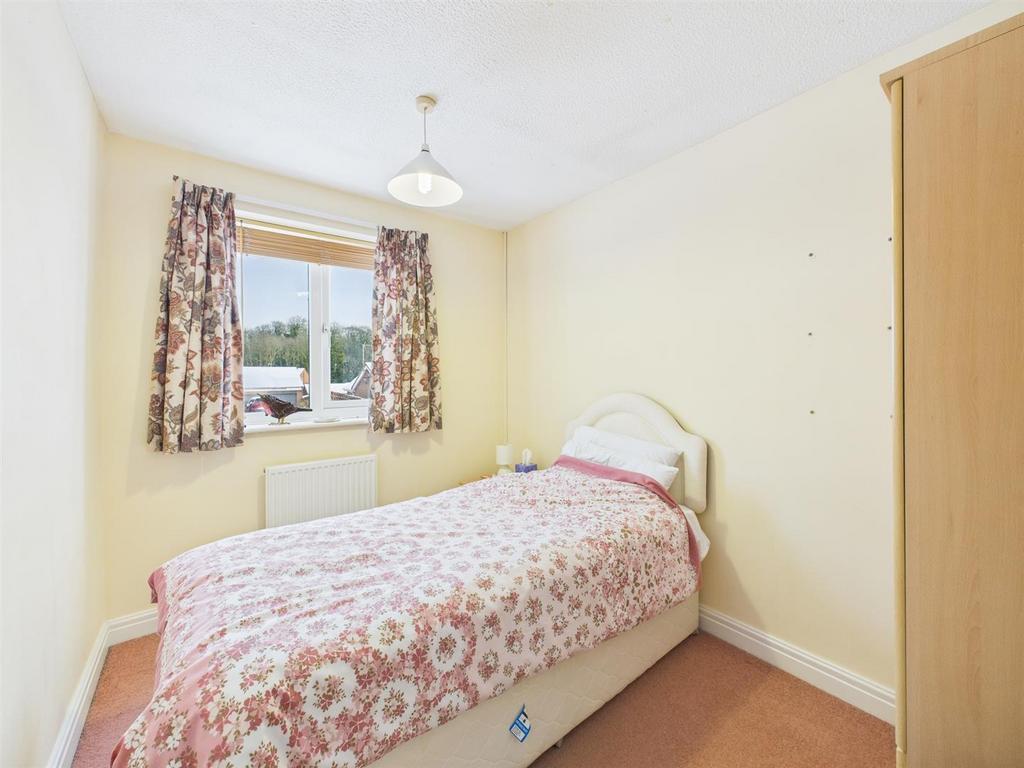 Bedroom: